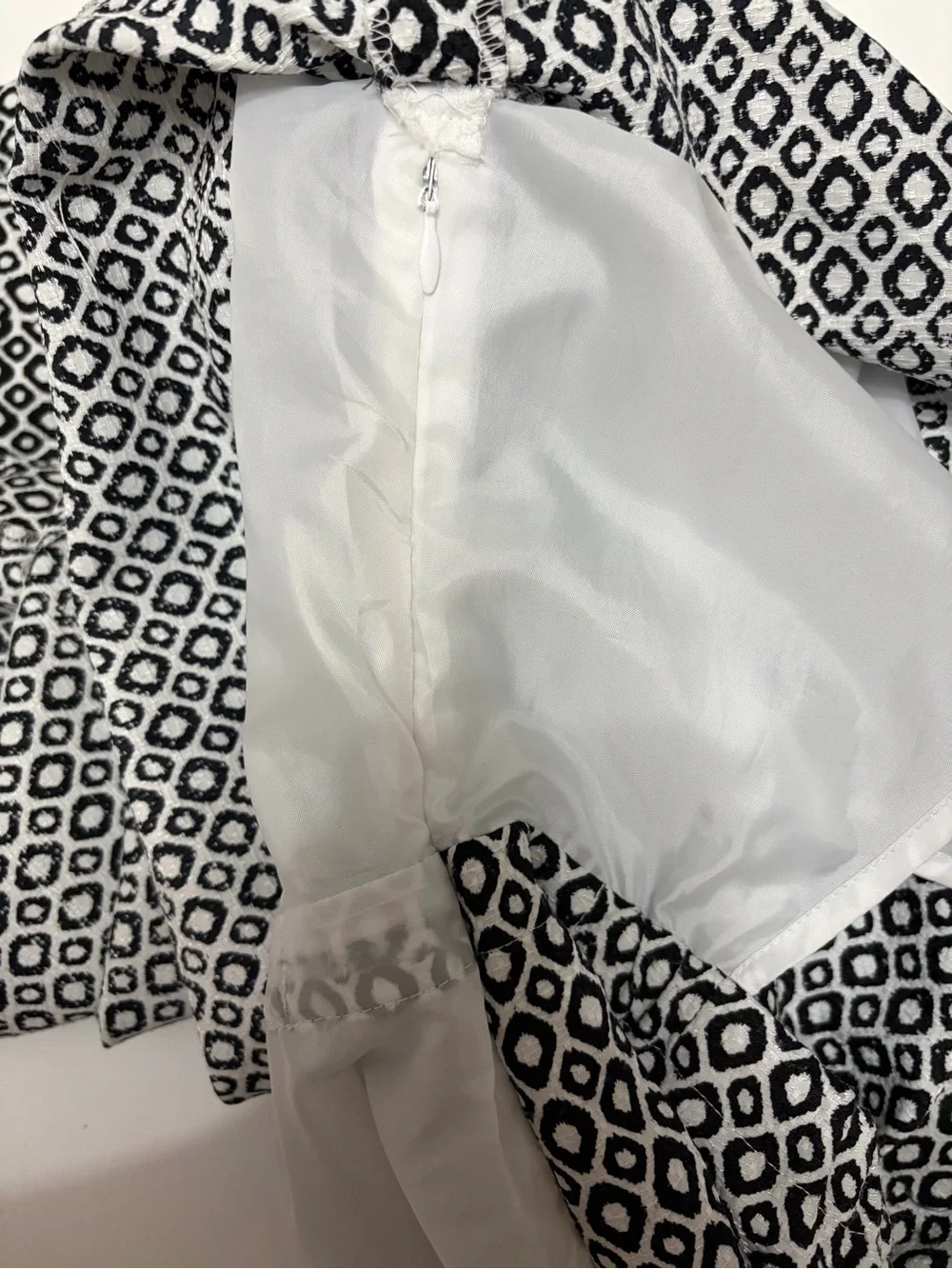 J. Crew Black and White Geometric Backless Dress size 0 with side zipper cute